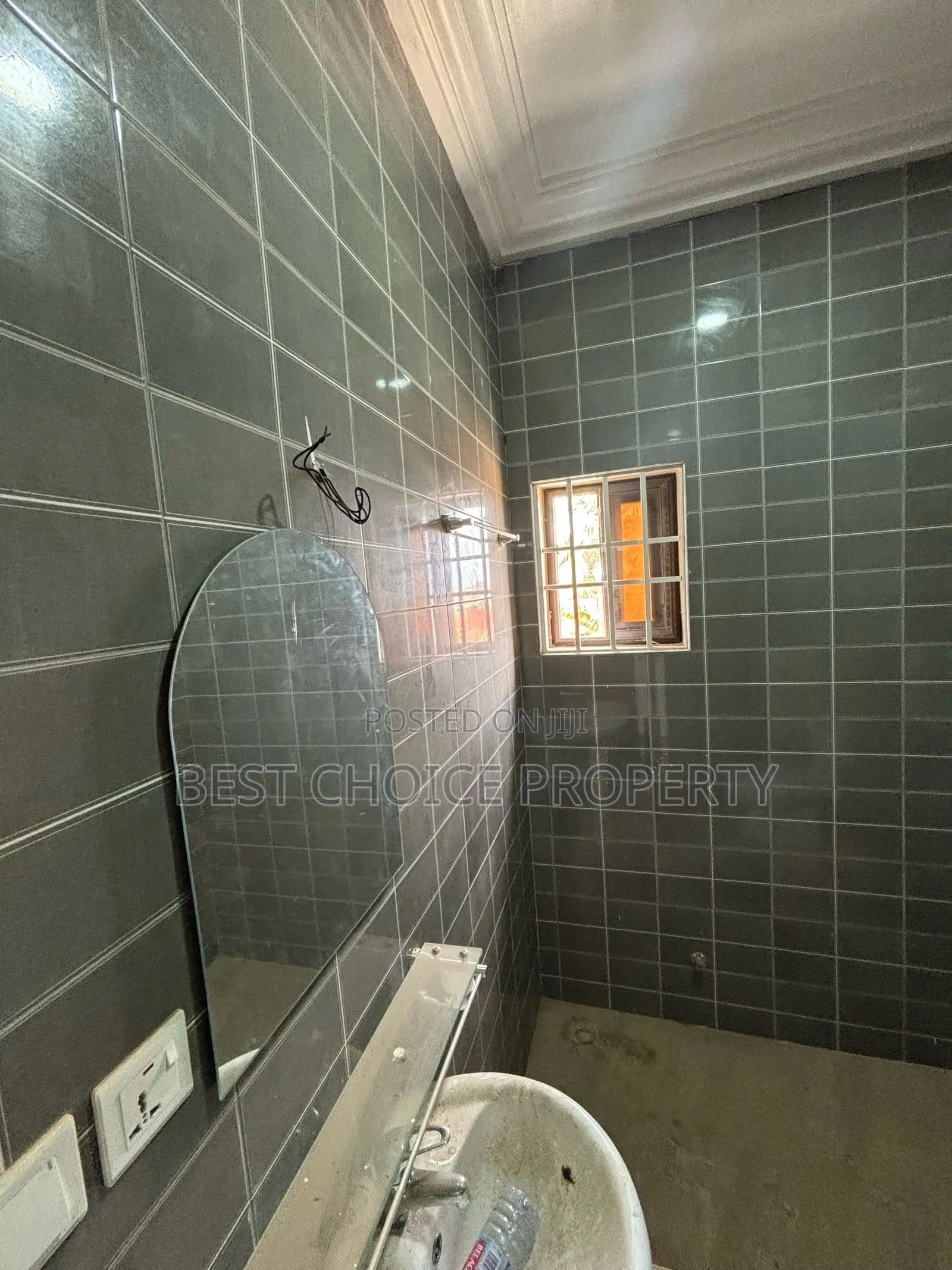 2bdrm Apartment in Little Roses, Ashaley Botwe for rent