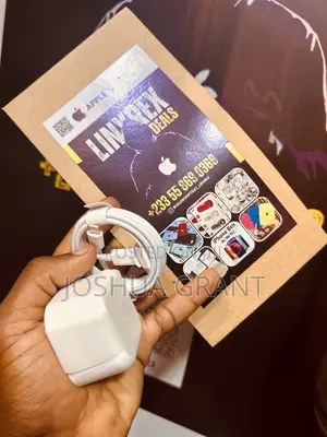 Apple Type-C Fast Charger.•Original
