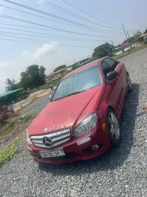 Photo - Mercedes-Benz C250 2010 Red