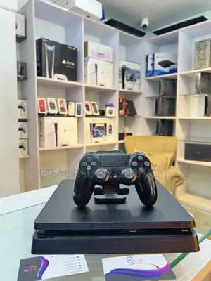 Fairly Used Ps4 With 6 Latest Games