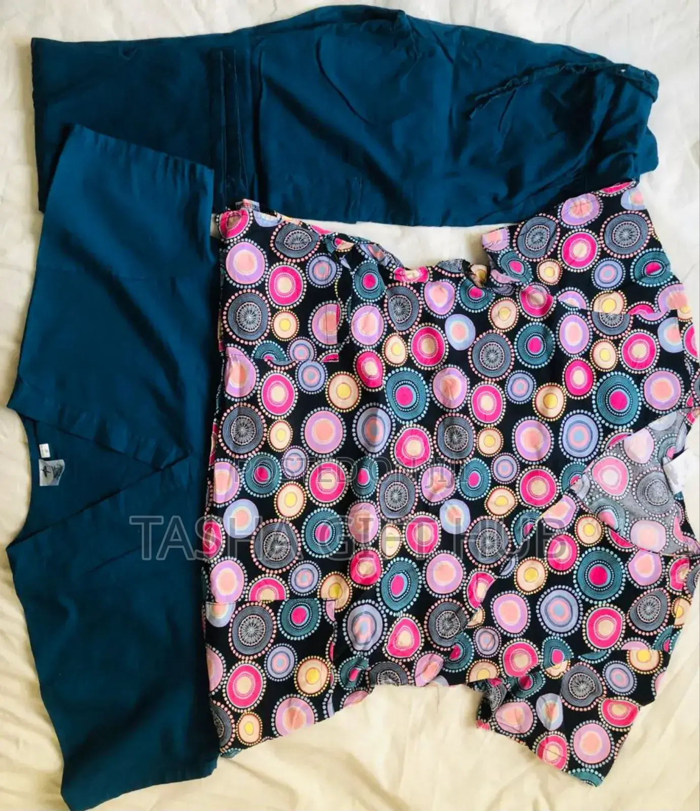 Medical Scrubs(All Sizes)Nb U Can Get 2 Tops and a Down 120g