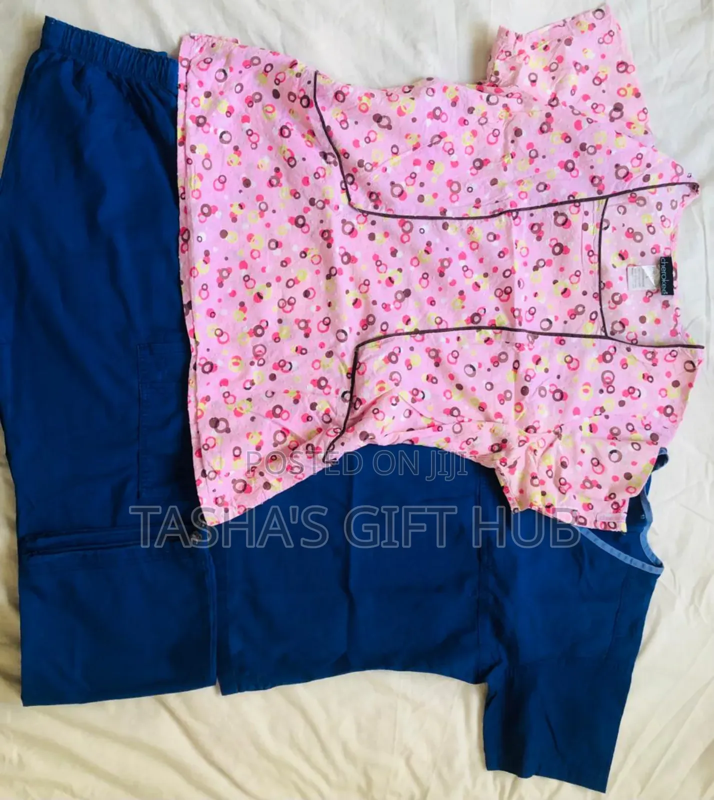 Medical Scrubs(All Sizes)Nb U Can Get 2 Tops and a Down 120g