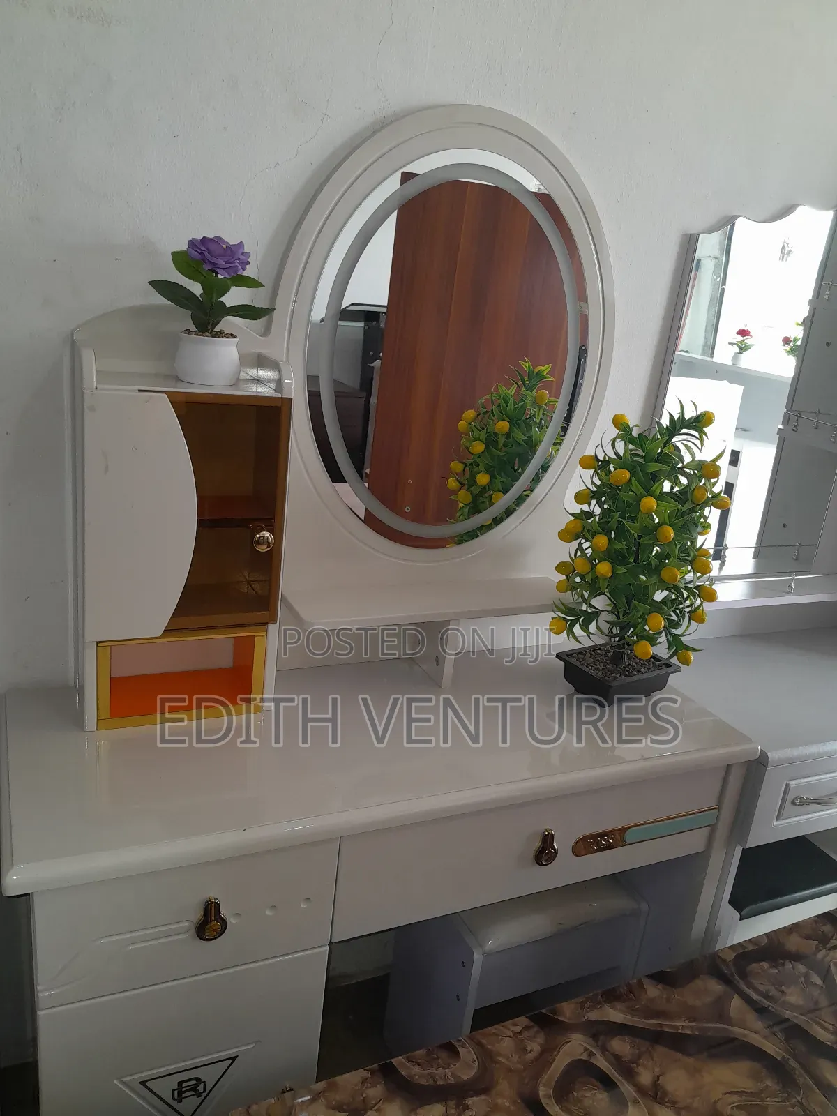 Glam Dressing Mirror With Led