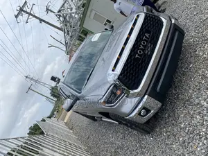 Toyota Tundra 2018 Silver