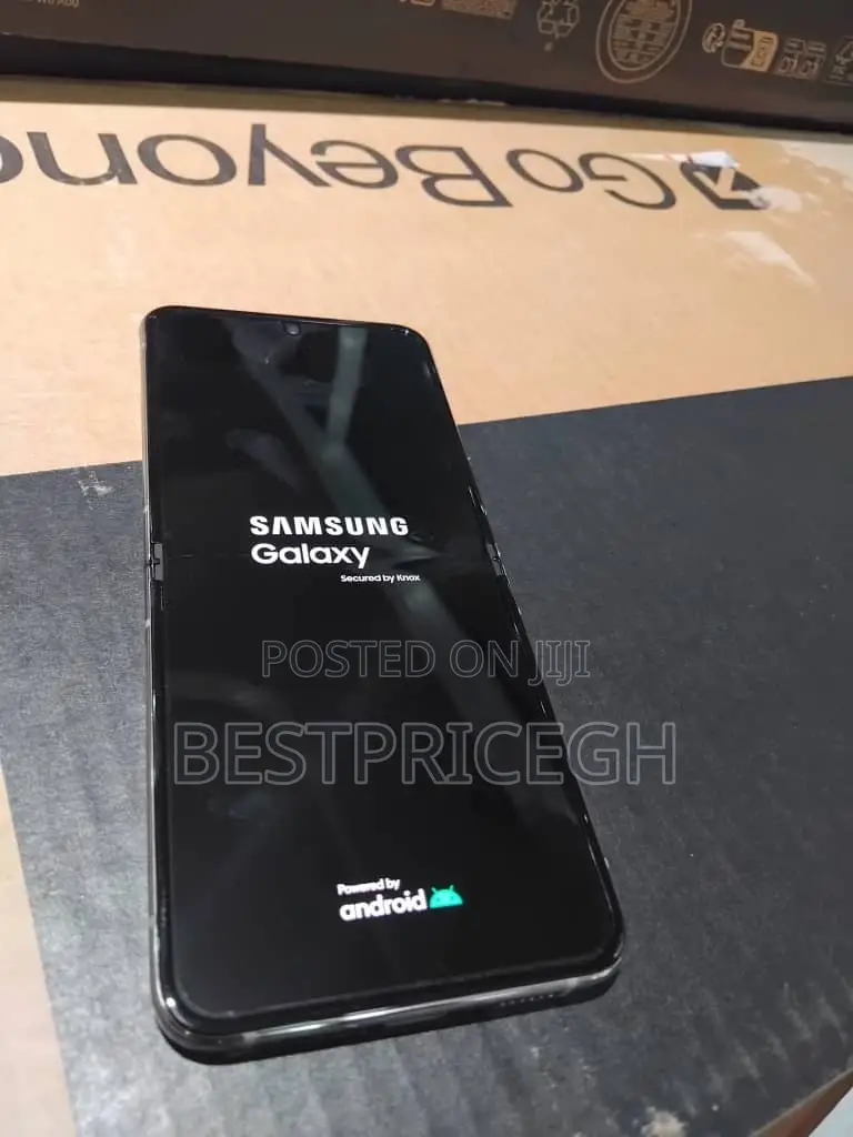 Samsung Galaxy Z Flip4 256 GB White