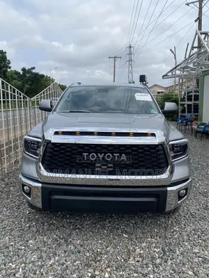 Toyota Tundra 2018 Silver