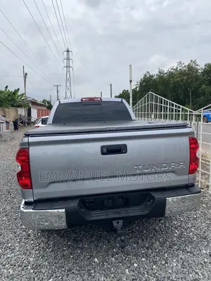 Toyota Tundra 2018 Silver