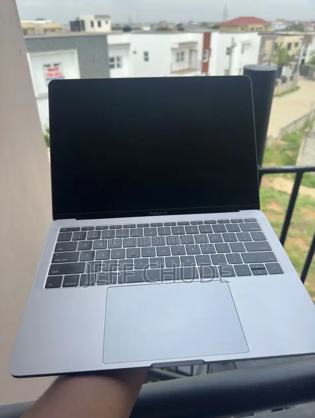 Laptop Apple MacBook Pro 2017 16GB Intel Core I7 SSD 500GB