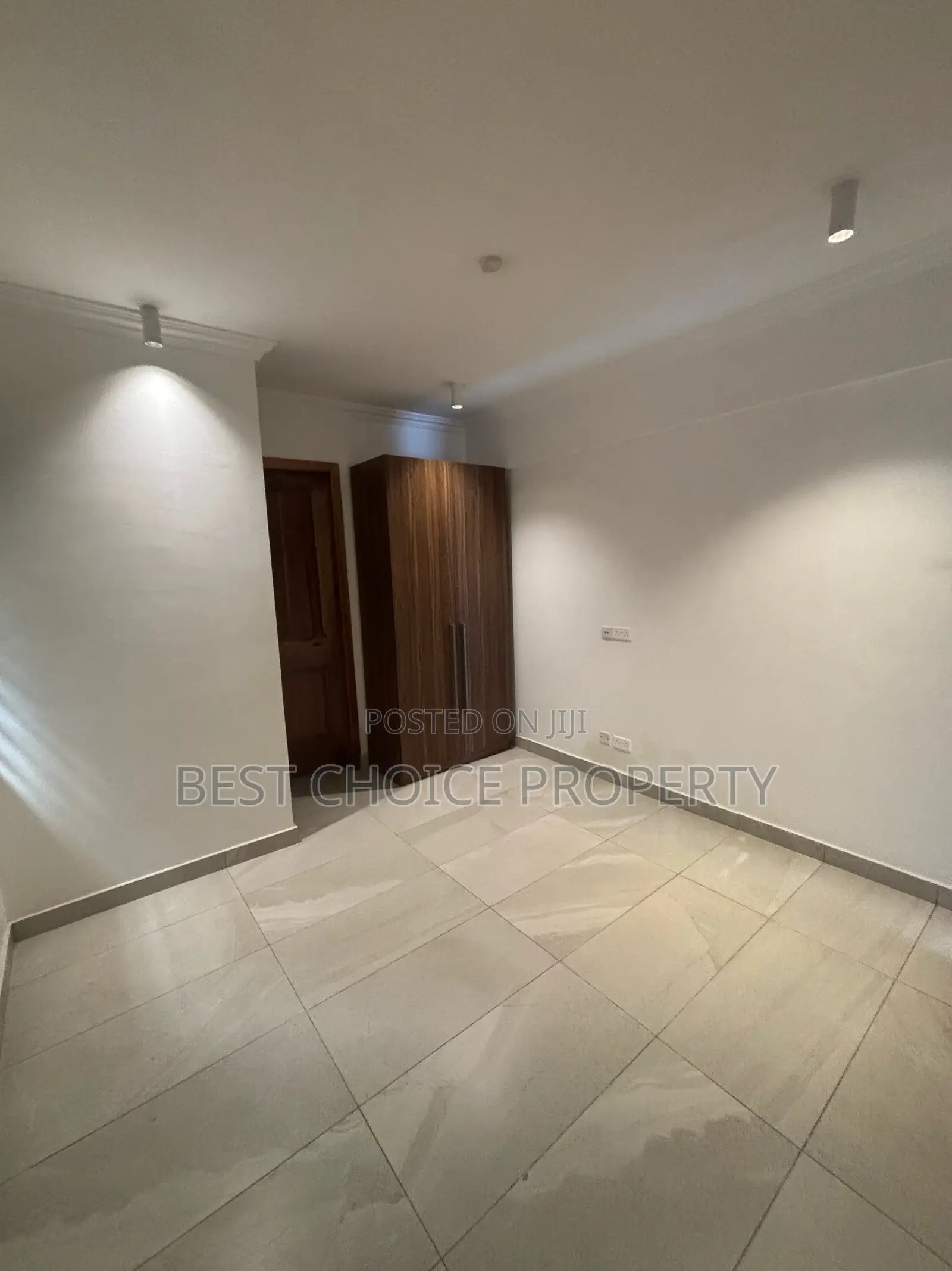 4bdrm Duplex in Oyarifa for Sale