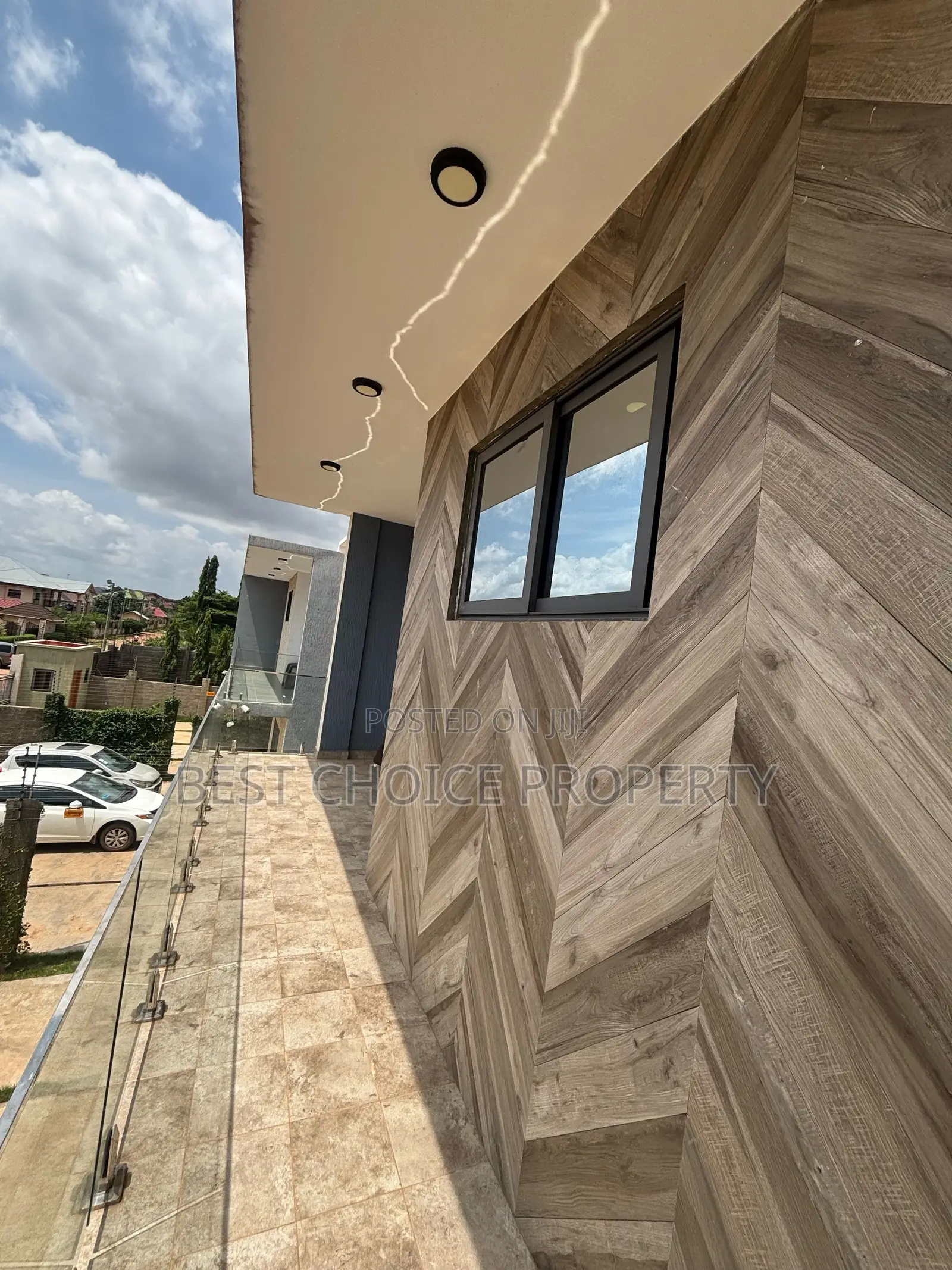 4bdrm Duplex in Oyarifa for Sale