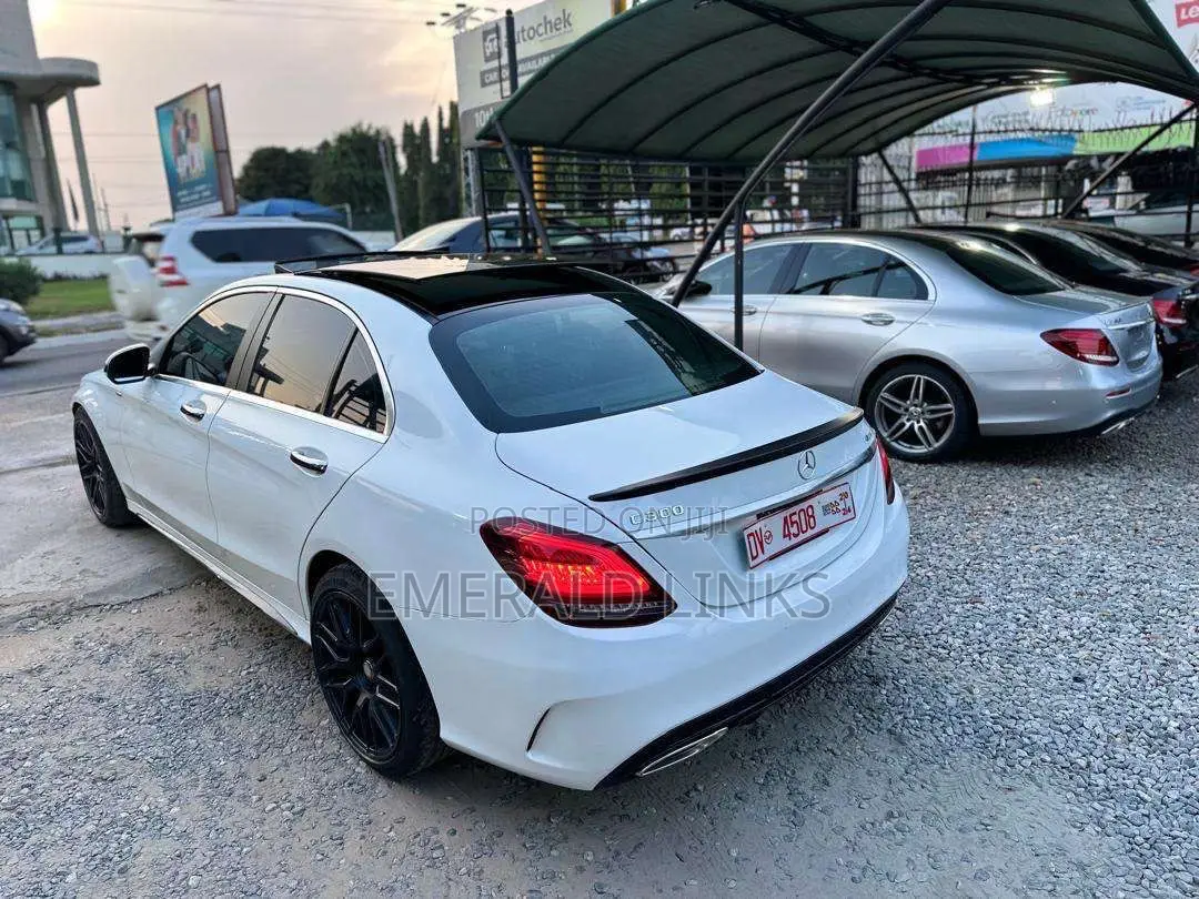 Mercedes-Benz C300 Base 4Matic Sedan AWD (2.0L 4cyl 7A) 2016 White