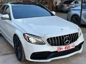Mercedes-Benz C300 Base 4Matic Sedan AWD (2.0L 4cyl 7A) 2016 White