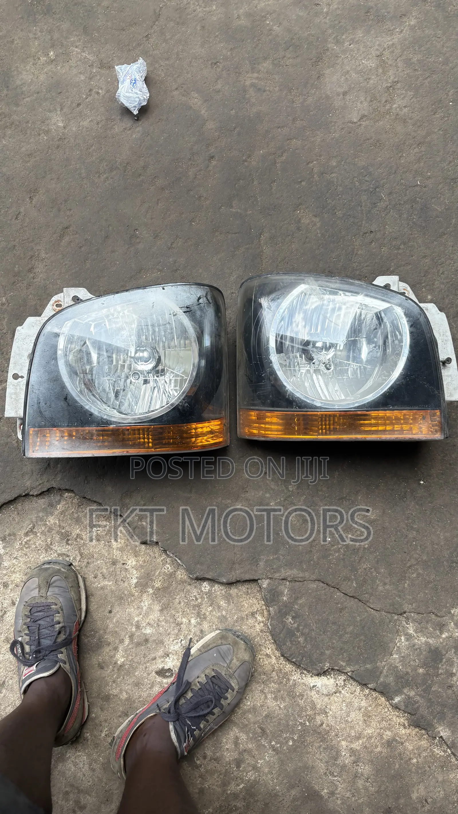 Kia Bongo 2 Headlight 2001,2002,2003,2004,2005,2007