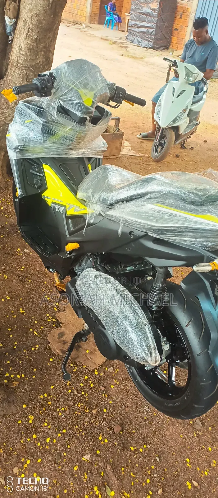 New Yamaha NMAX 155 2025 Yellow