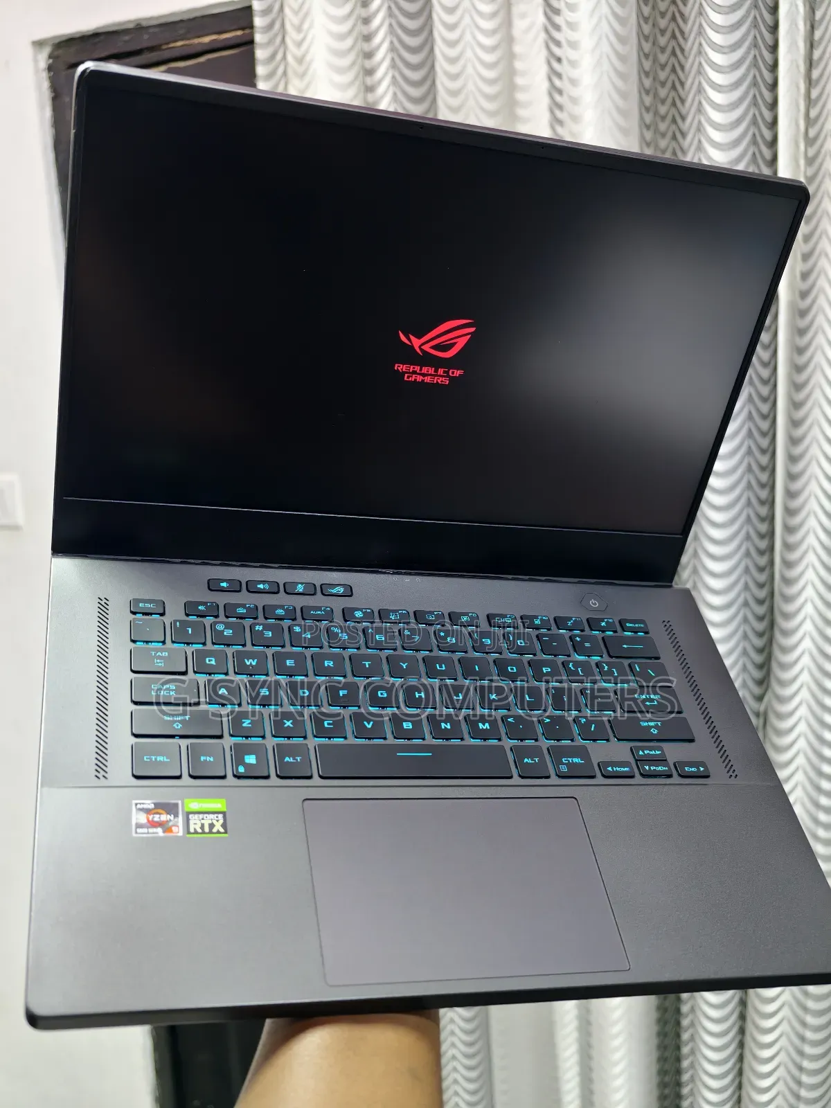 Laptop Asus ROG Zephyrus G15 16GB AMD Ryzen 9 SSD 512GB