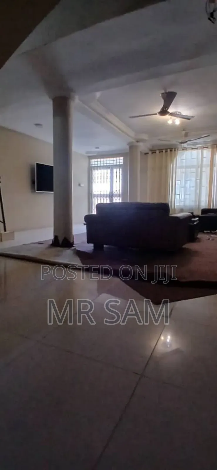 20bdrm House in Sam Properties, West Hills Mall Area for rent