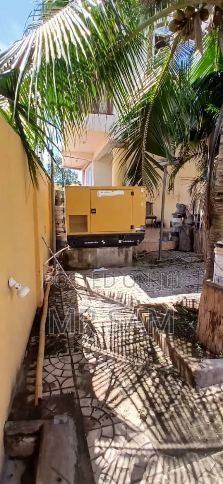 20bdrm House in Sam Properties, West Hills Mall Area for rent