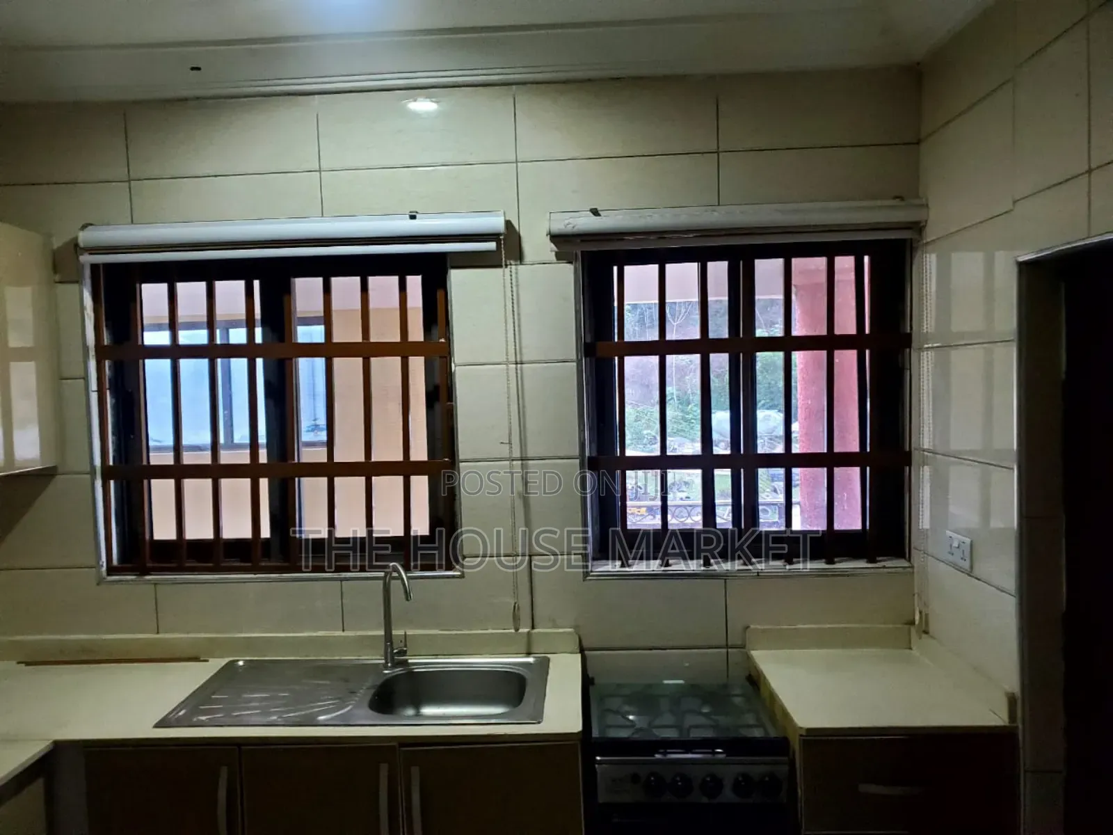 Furnished 2bdrm Block of Flats in Tamso, Tarkwa Nsuaem for rent