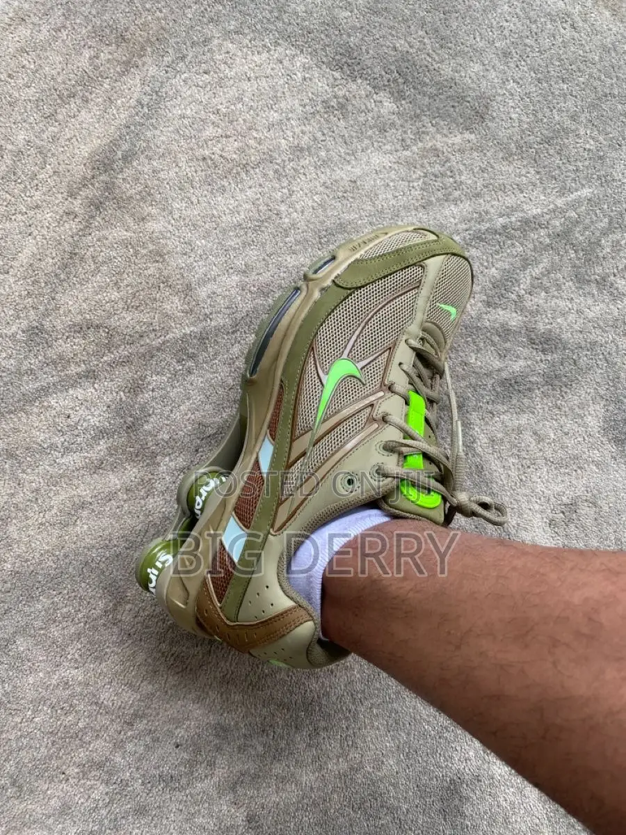 Supreme Shoxs