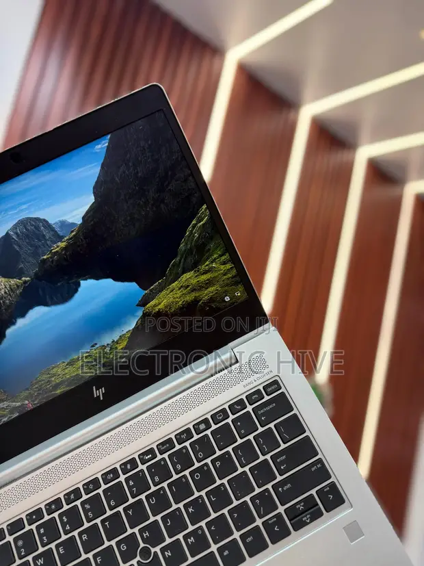 Laptop HP EliteBook 735 G6 16GB AMD Ryzen 7 SSD 256GB in Circle