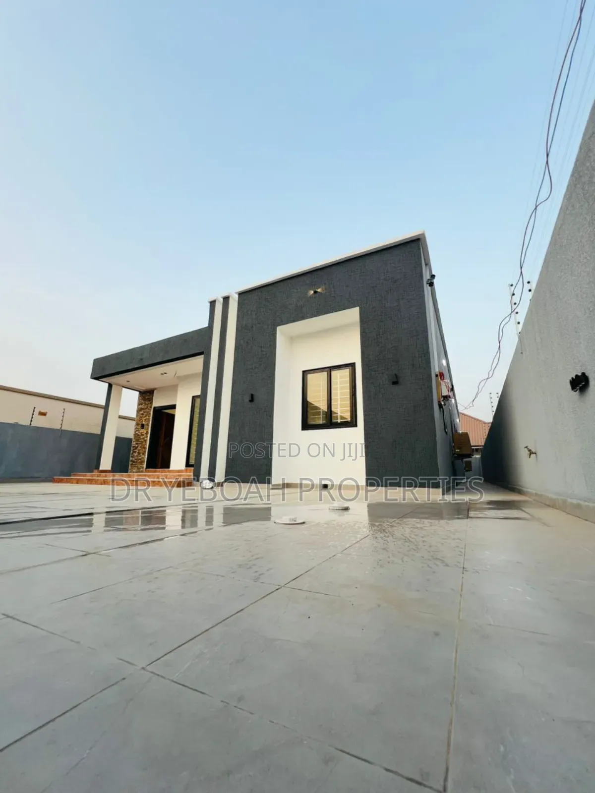 3bdrm Duplex in Oyarifa:- 3 Bedrooms for sale