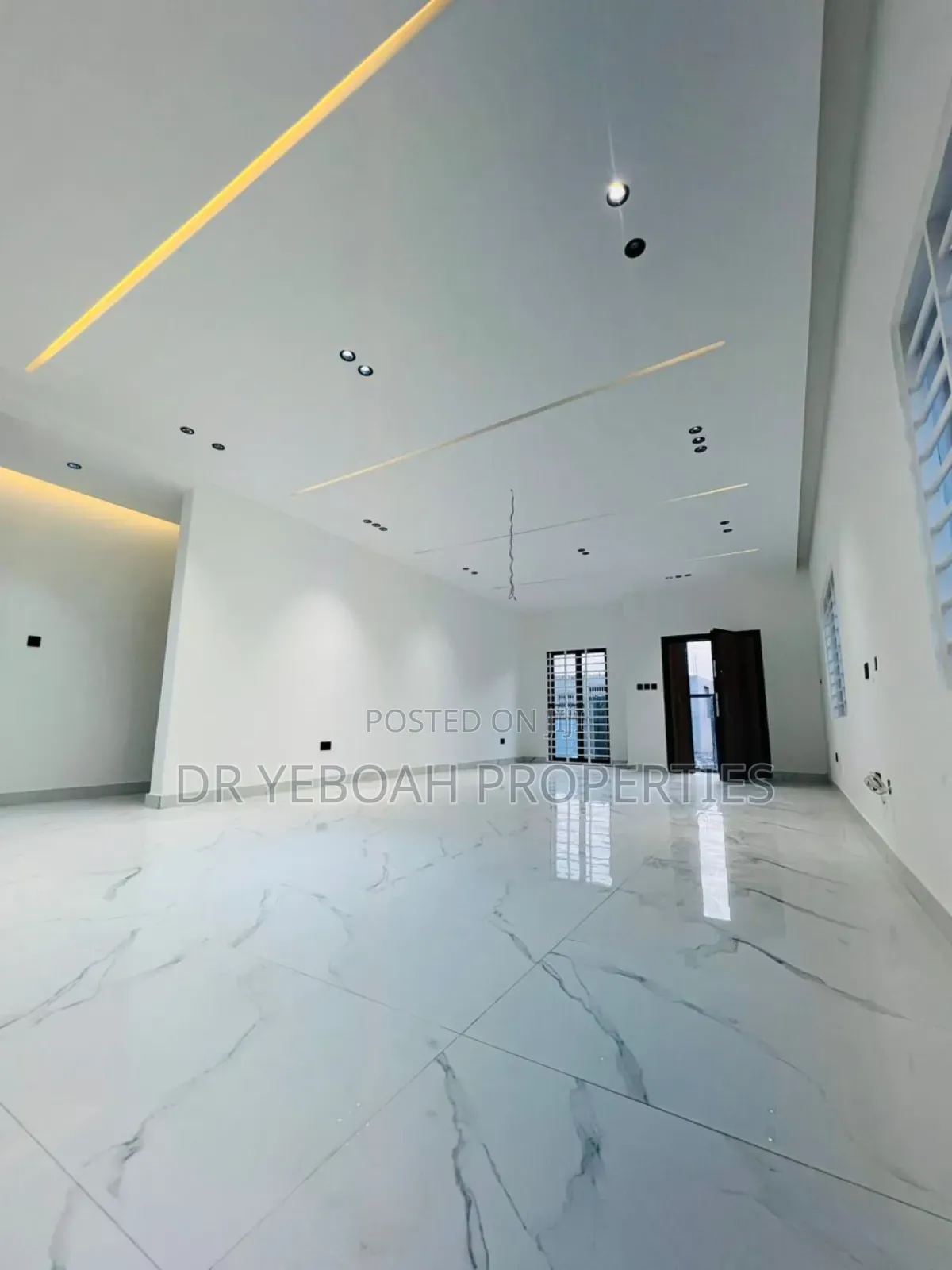 3bdrm Duplex in Oyarifa:- 3 Bedrooms for sale