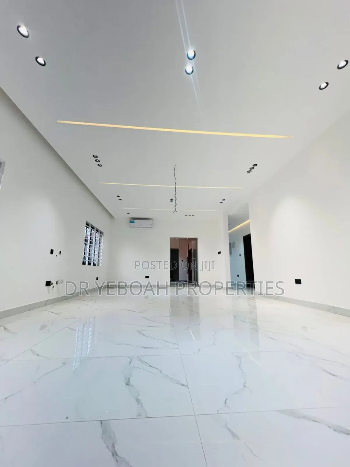 3bdrm Duplex in Oyarifa:- 3 Bedrooms for sale