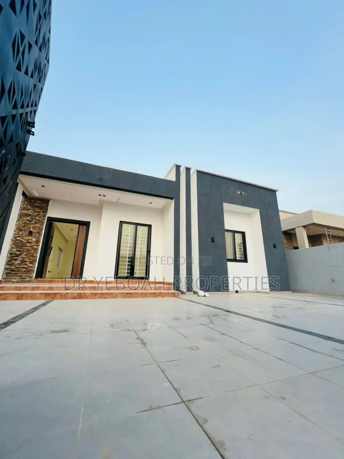 3bdrm Duplex in Oyarifa:- 3 Bedrooms for sale