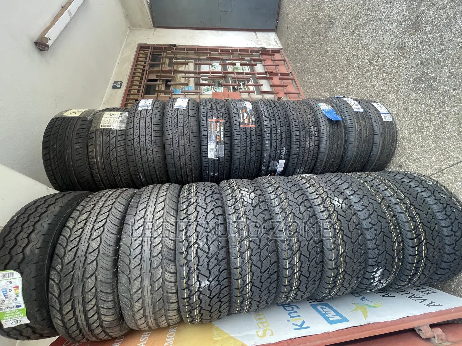 All Types Car Tires Available in All Sizes and Numbers