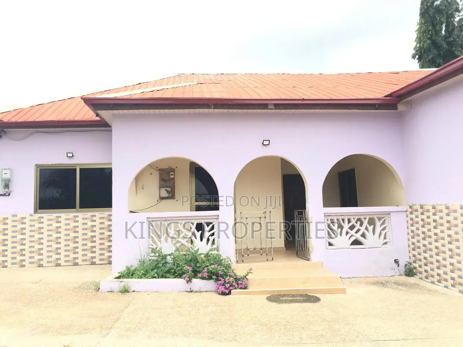 3bdrm Block of Flats in Bortianor Cold Store for sale