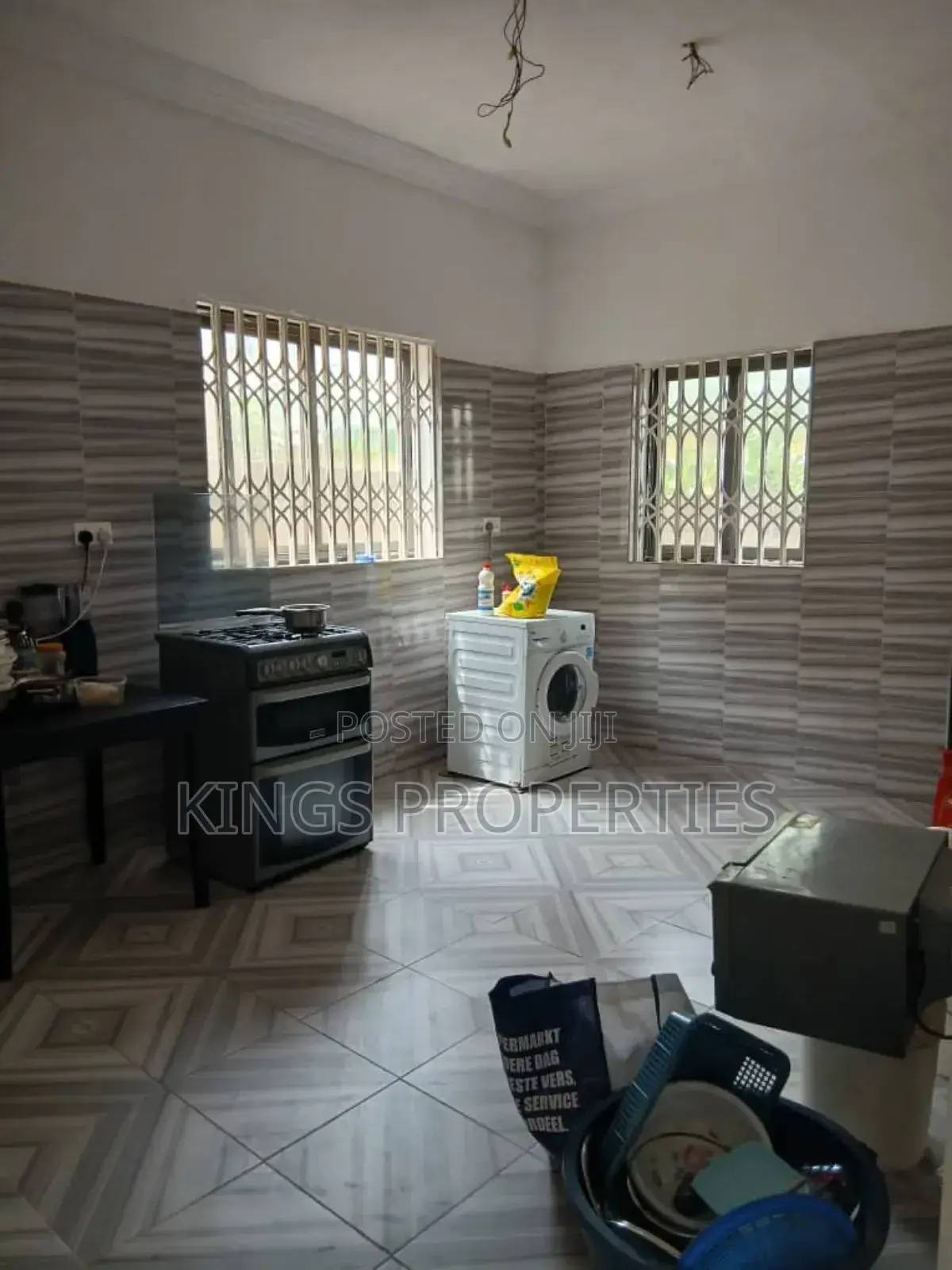 4bdrm Duplex in Redtop, Bortiano for sale
