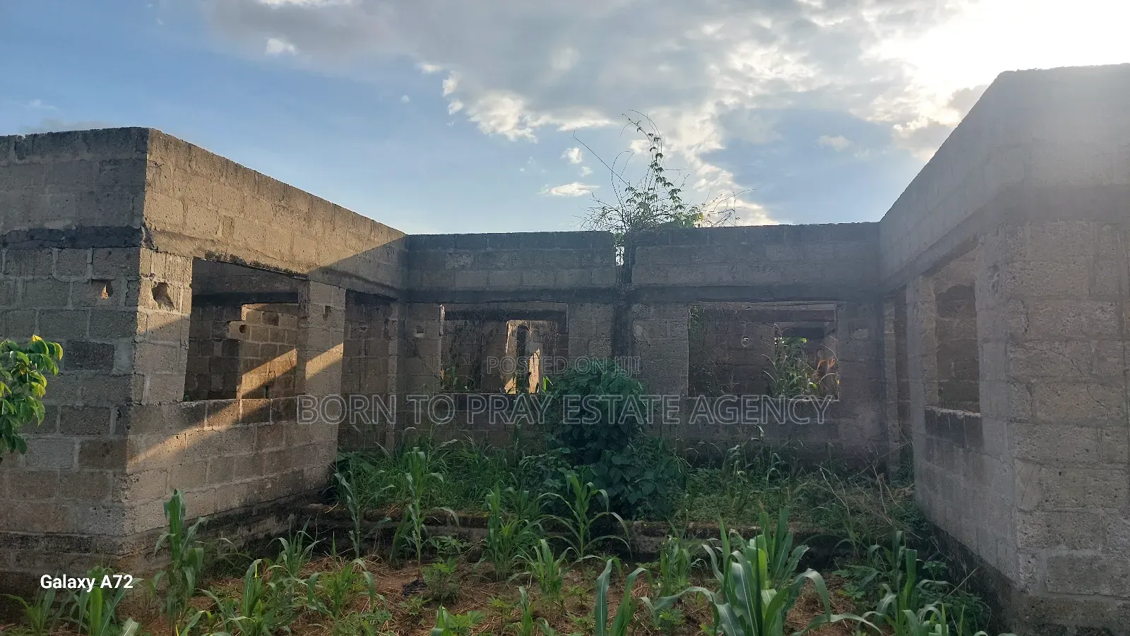 4bdrm House in Born 2 Pray Estate, Ejisu-Juaben Municipal for sale