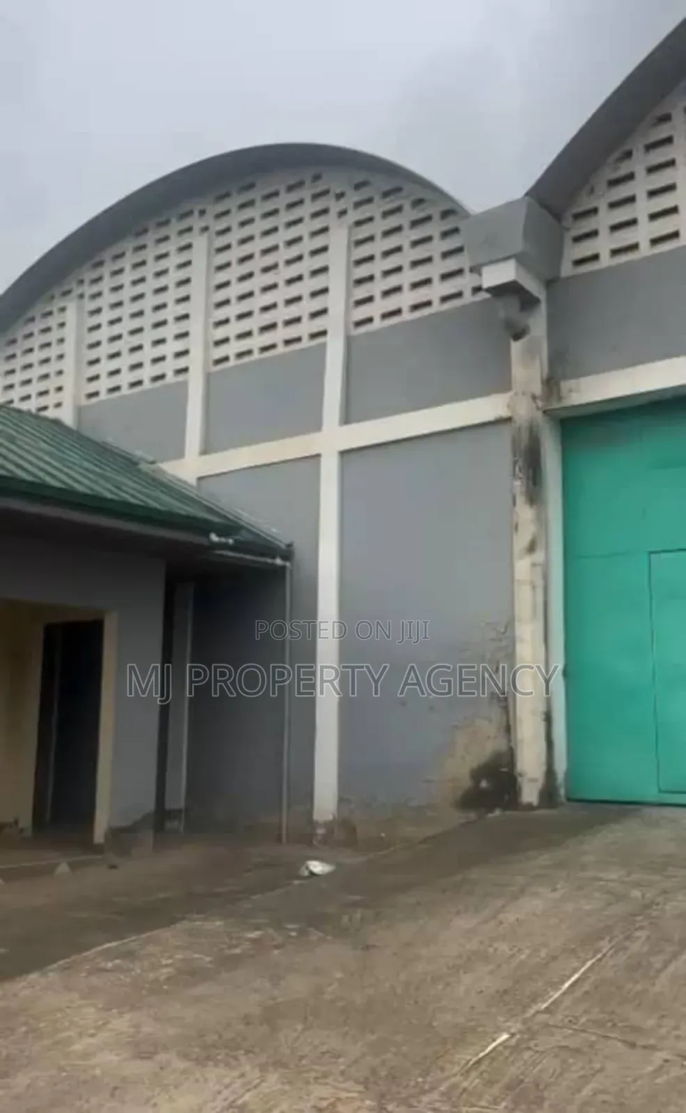 1000 SQM Self Compound Warehouse