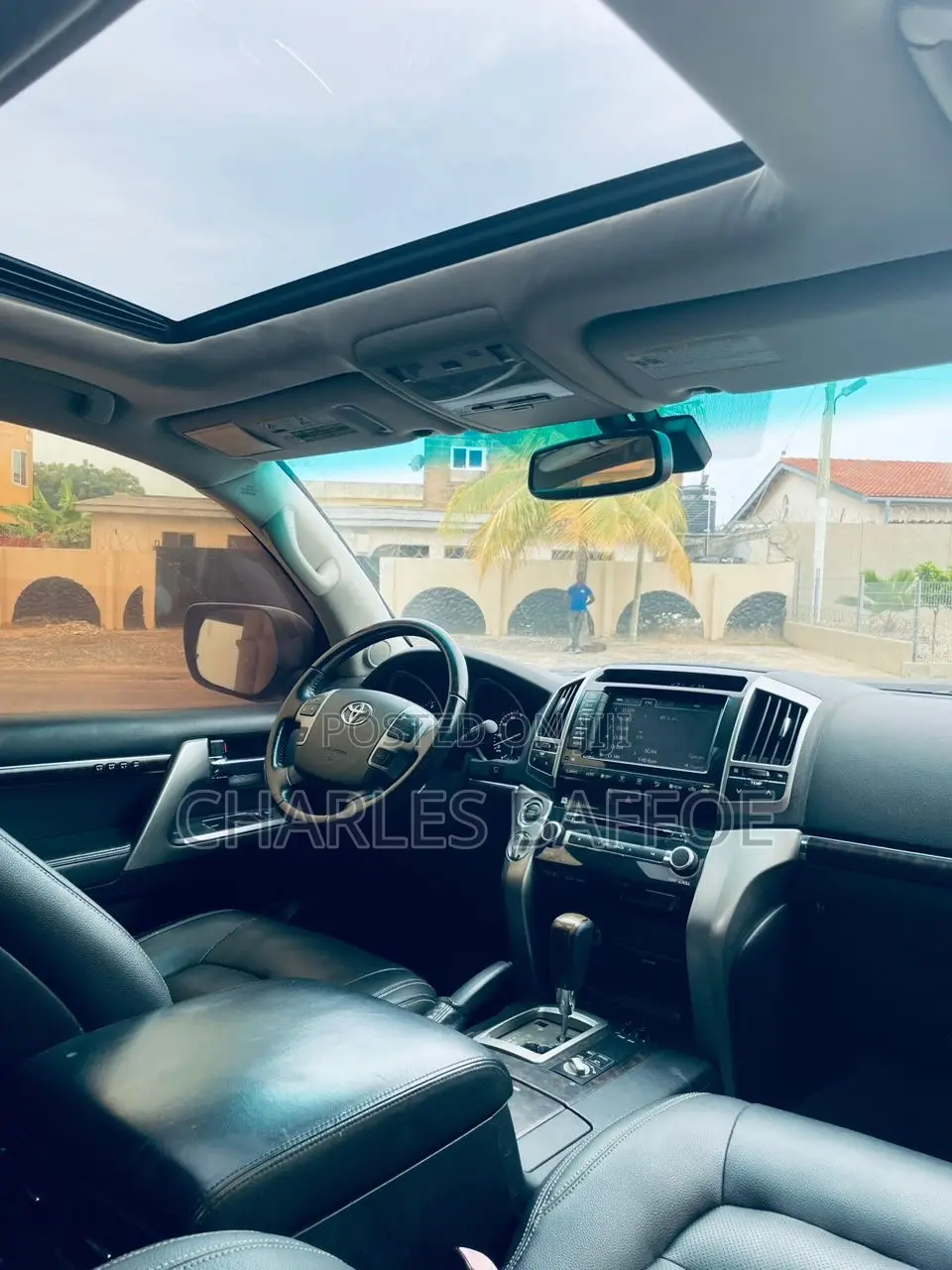Toyota Land Cruiser 5.7 V8 2014 Black