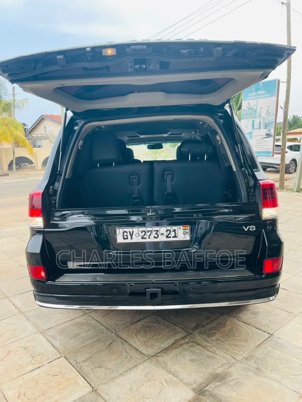 Toyota Land Cruiser 5.7 V8 2014 Black