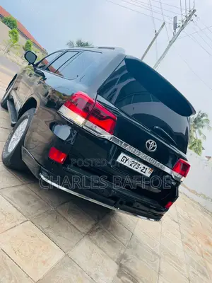 Toyota Land Cruiser 5.7 V8 2014 Black