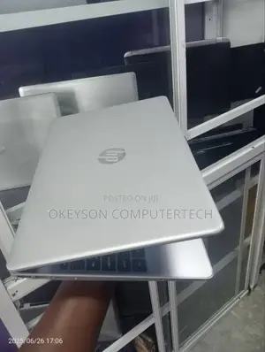Laptop HP 250 G8 8GB Intel Core I3 SSD 128GB