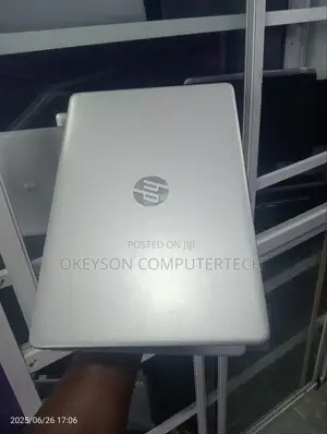 Laptop HP 250 G8 8GB Intel Core I3 SSD 128GB