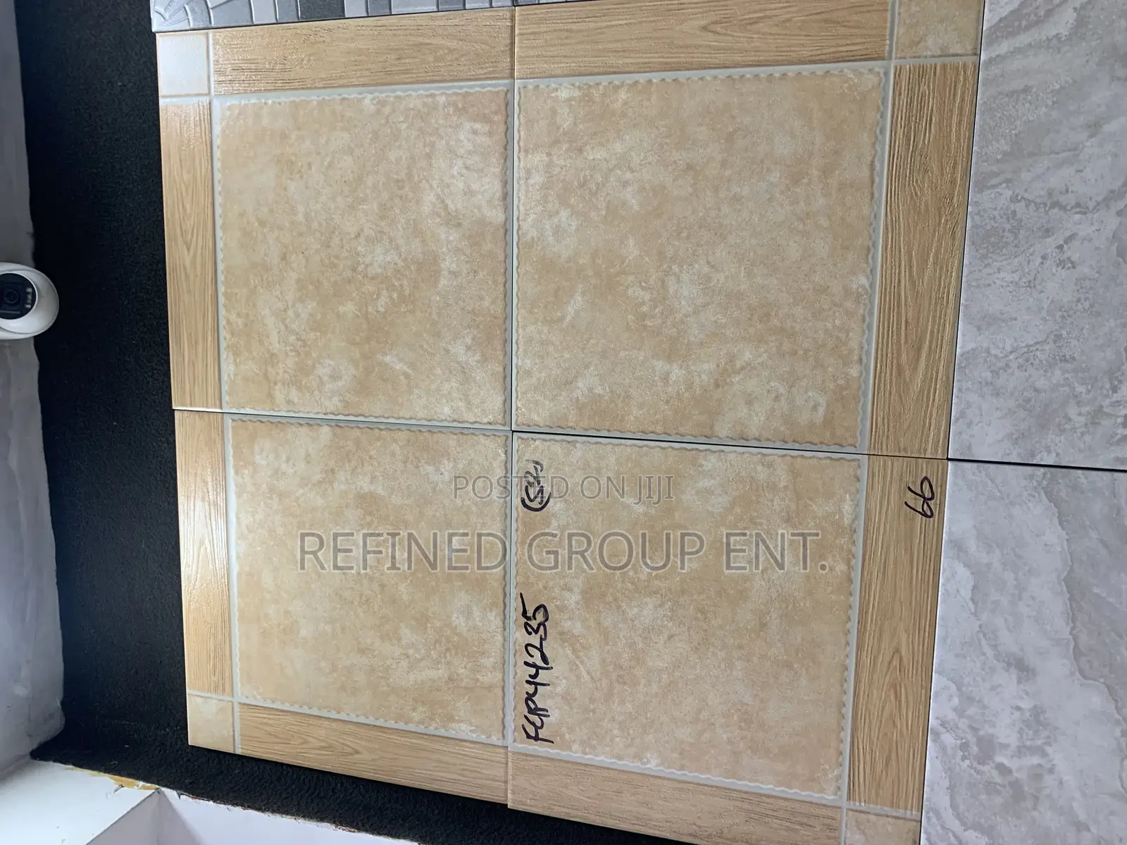 40/40 Floor Tiles