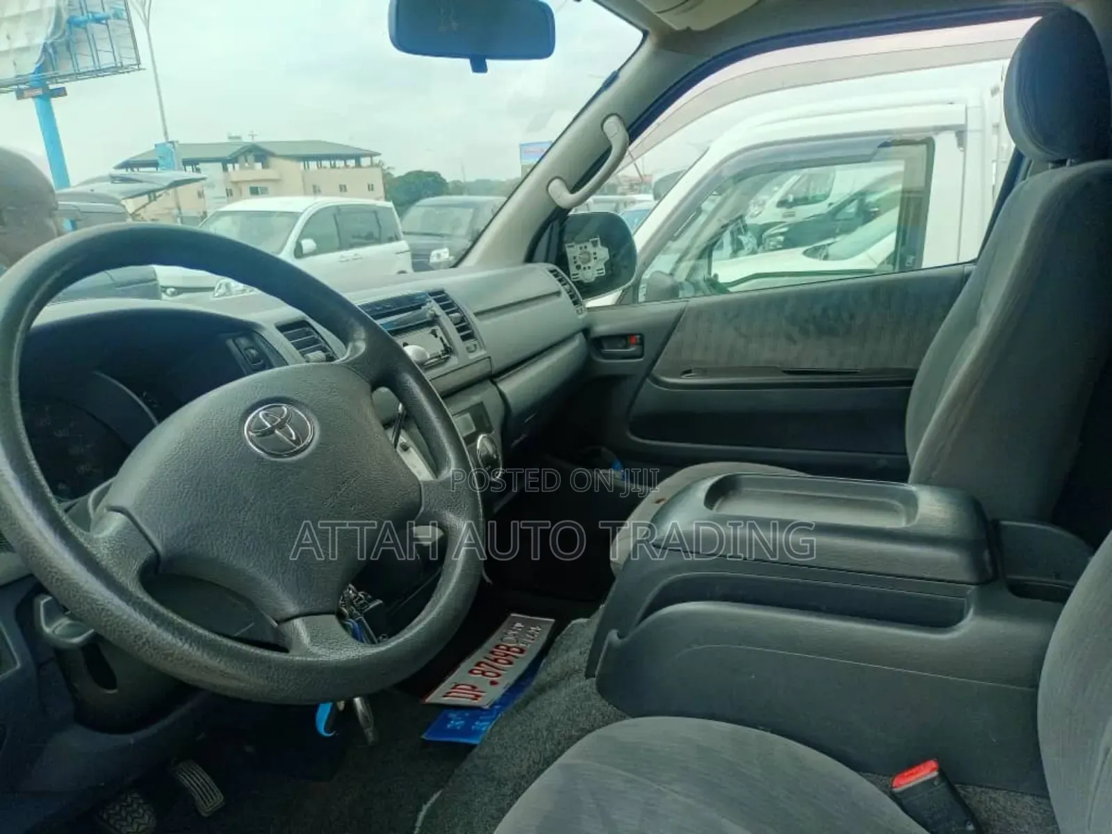 Toyota HiAce 2011 White