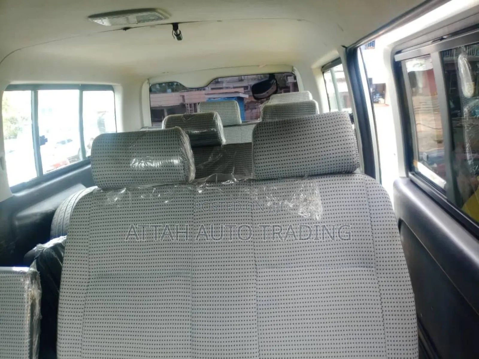 Toyota HiAce 2011 White