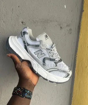 Photo - New Balance Unisex 530 Chuck Sneaker