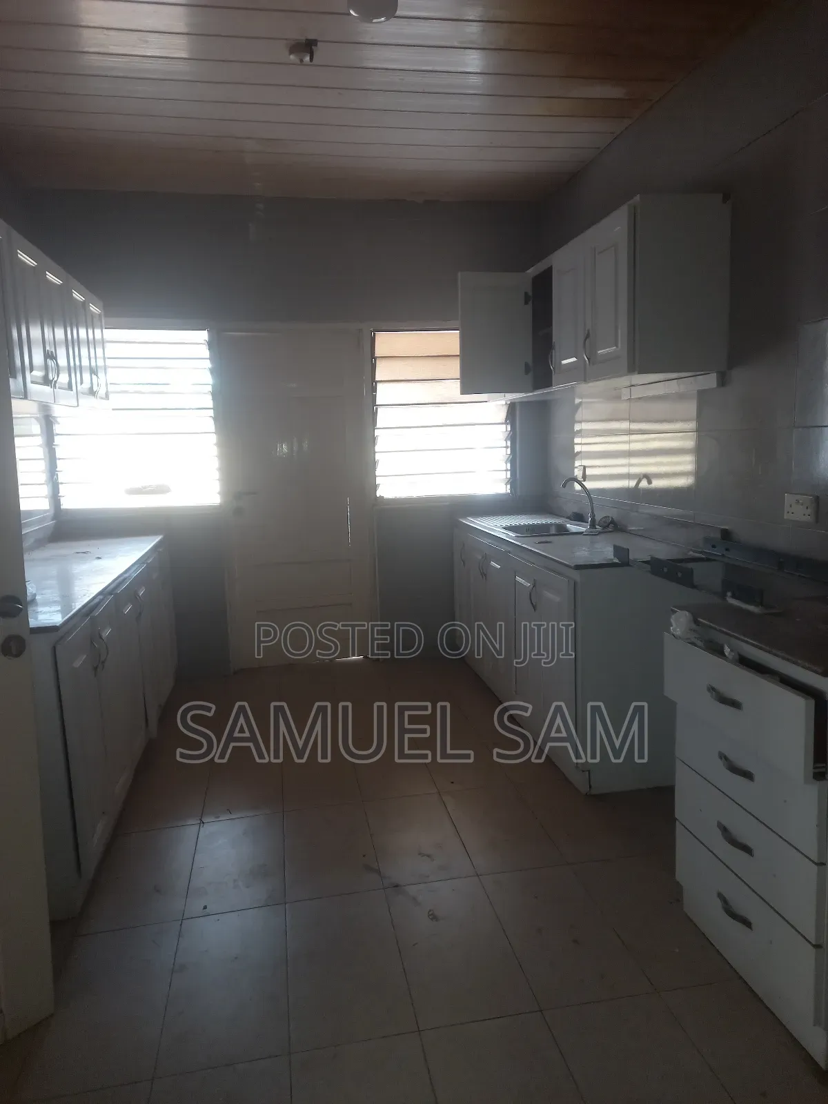 3bdrm House in Tema Community 11 for rent