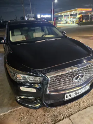 Photo - Infiniti Q60 2018 Gray