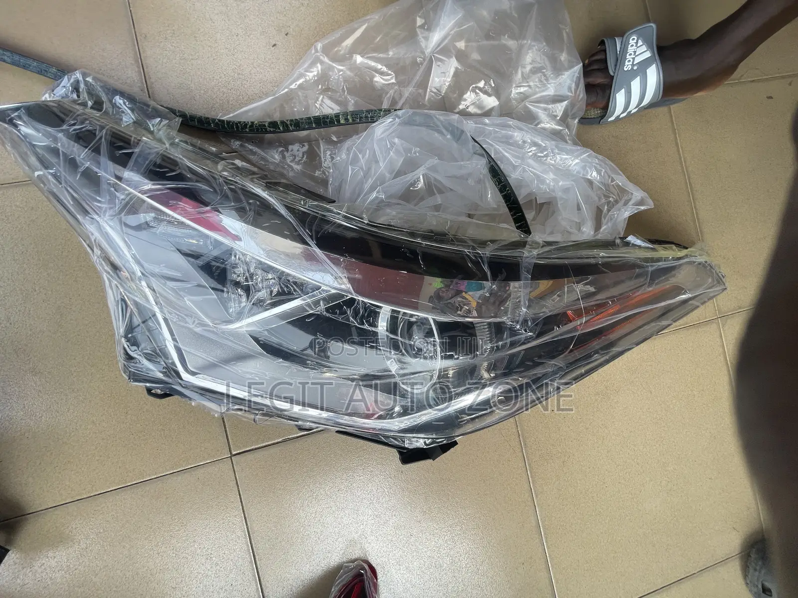 Toyota CHR 2017,2018,2019,2020, Headlight Available