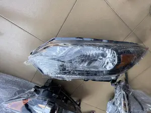 Honda HRV 2017,2018,2019,2020 Headlight Available