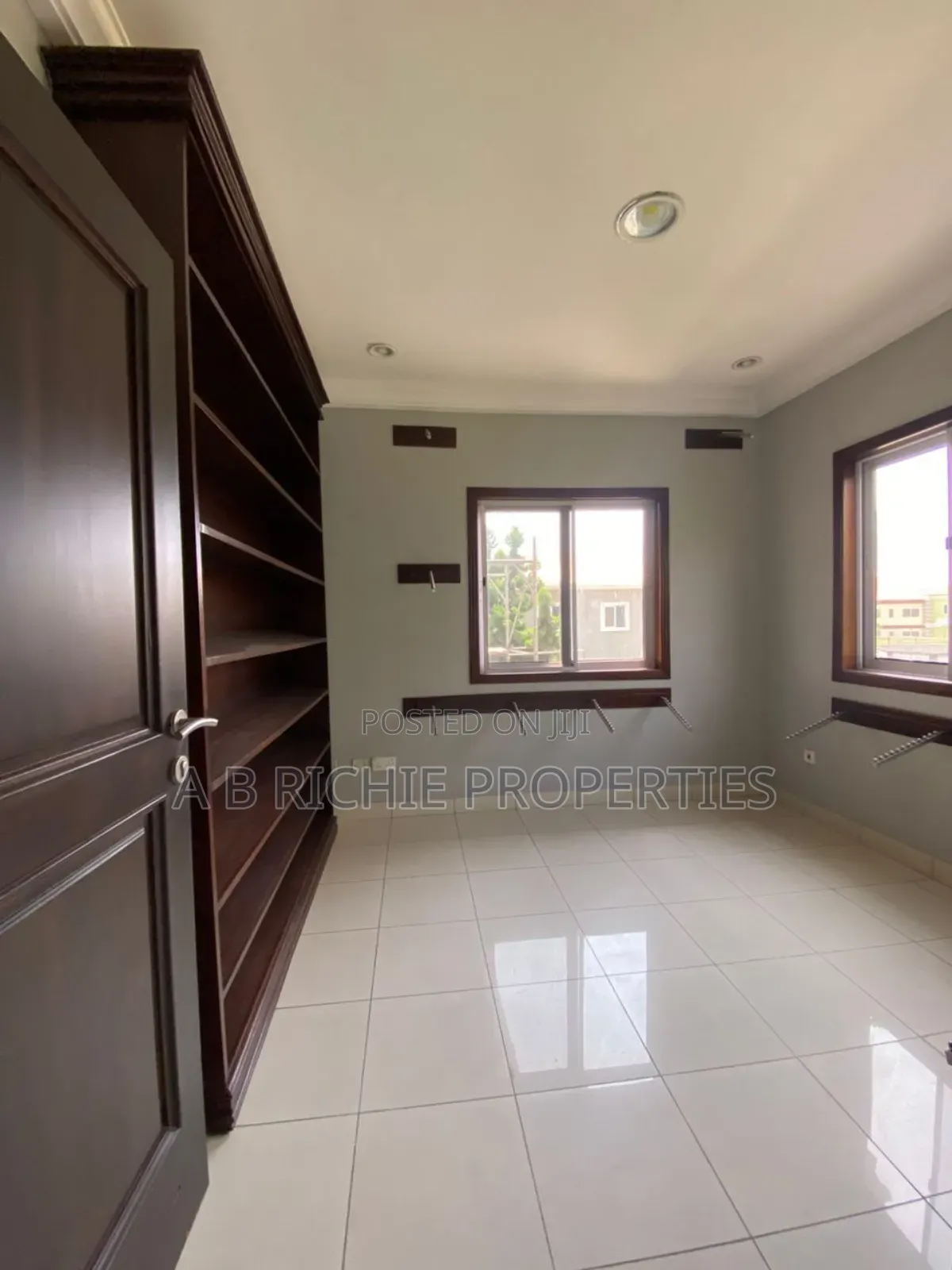 5bdrm House in Ab Richie Properties, Cantonments for sale