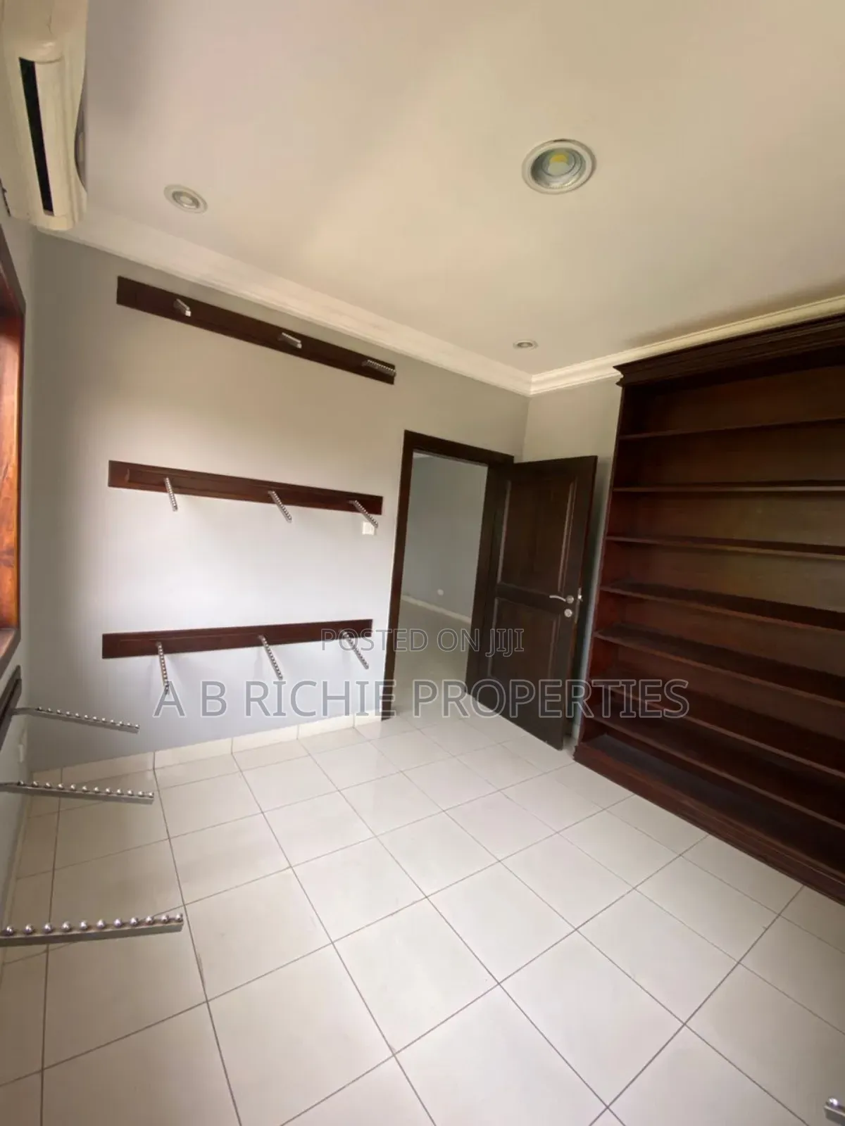 5bdrm House in Ab Richie Properties, Cantonments for sale