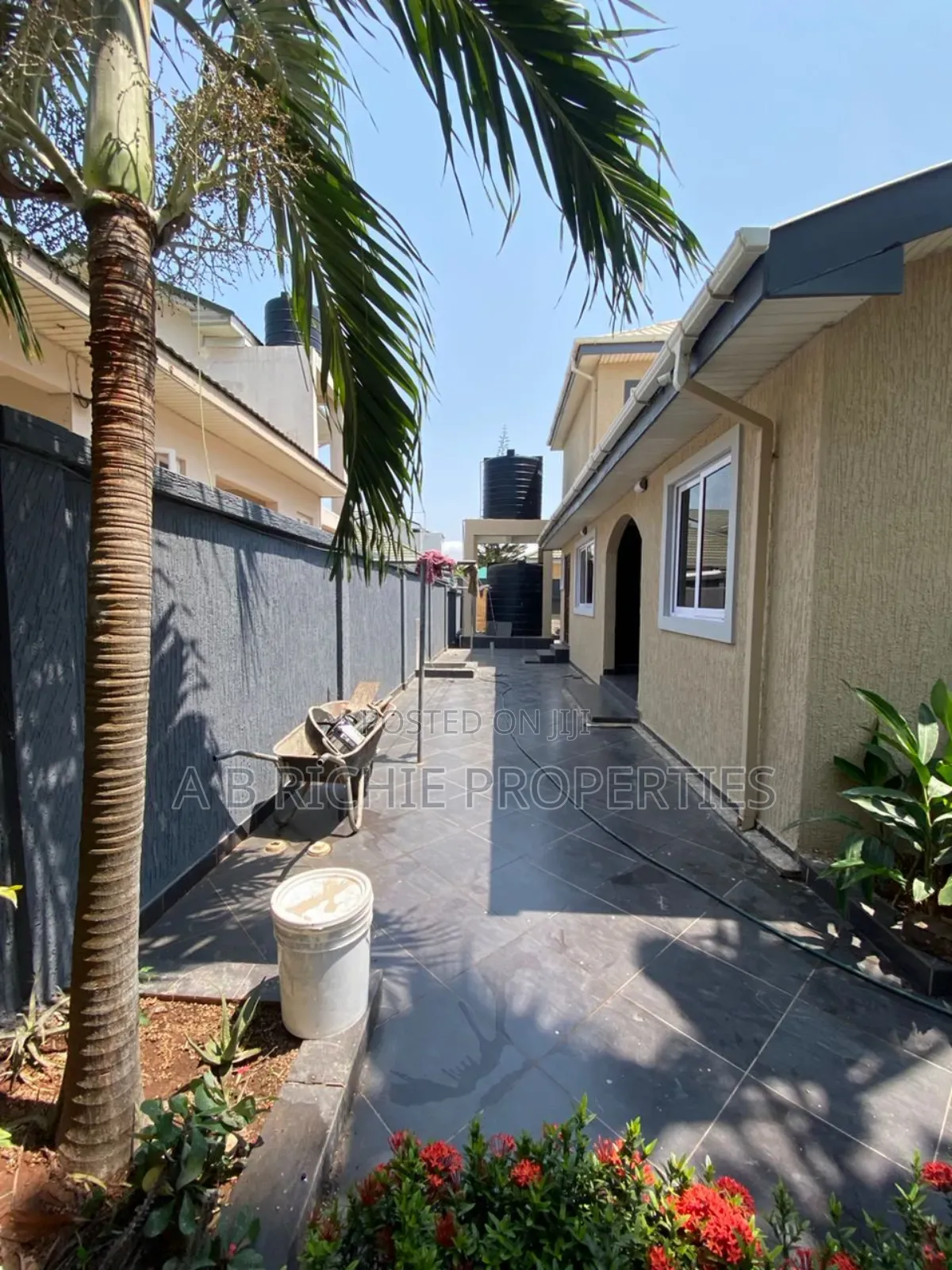 5bdrm House in Ab Richie Properties, Cantonments for sale