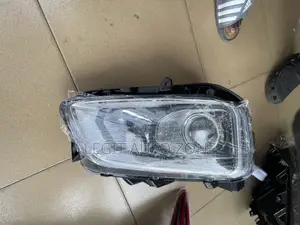 Hyundai Kona 2018,2019,2020, Headlight Available